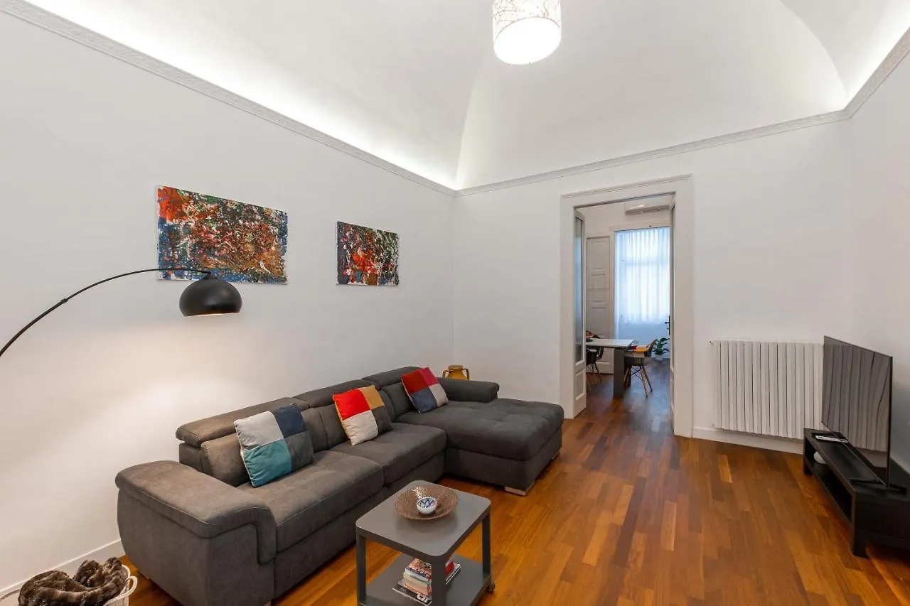 Apartment Ferienwohnung Casa Dei Visionari Bari Italien