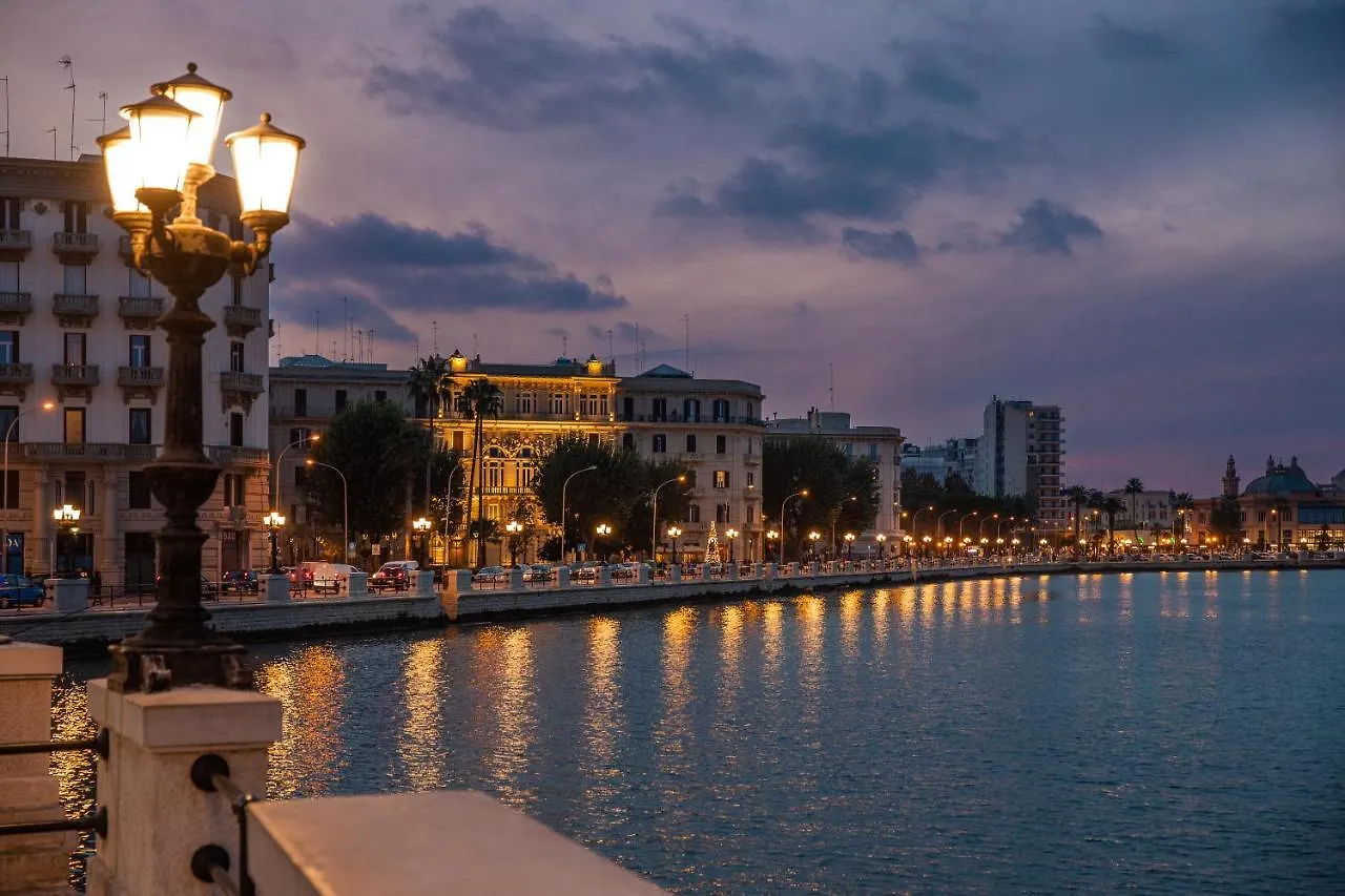 Casa Dei Visionari Appartement Bari 0*,  Italië
